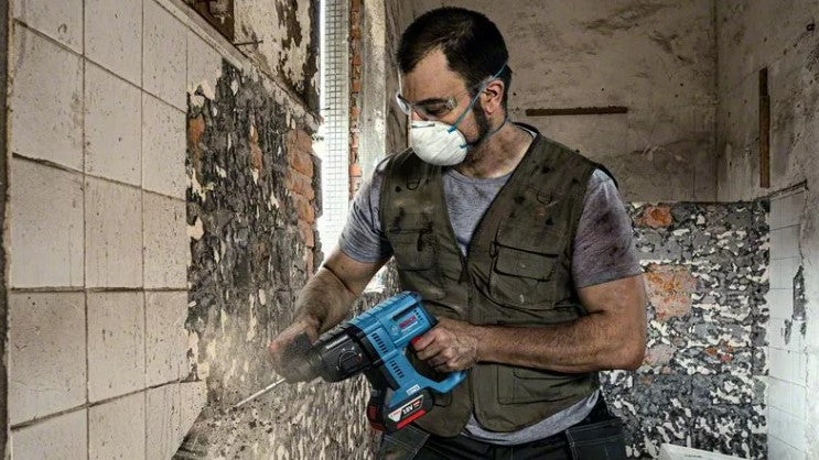 Σκαπτικό Πιστολέτο Bosch - GBH 18V-22 Με X2 Μπαταρίες Και Δώρο Καλέμια